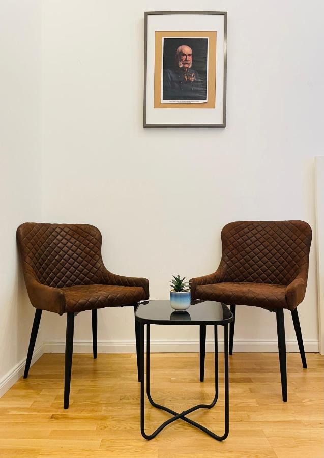 Direct City Center-Privat Rooms-5 Minutes Mariahilferstrasse Vienne Extérieur photo