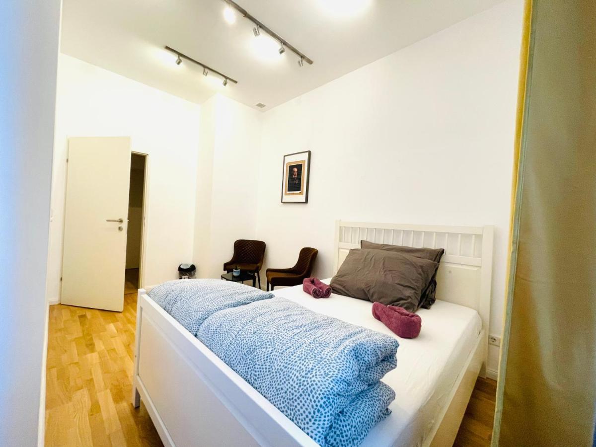 Direct City Center-Privat Rooms-5 Minutes Mariahilferstrasse Vienne Extérieur photo